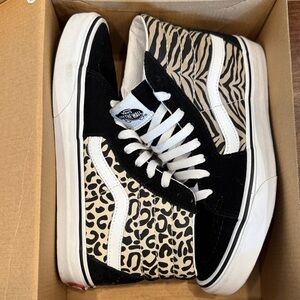 Vans Women's Black and Cream Animal Pattern Sneakers